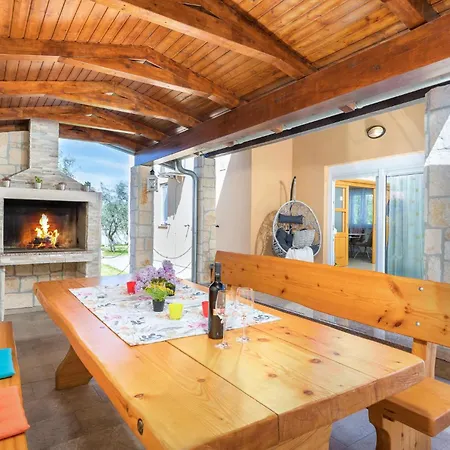 Holiday home 2 Bedroom Lovely In