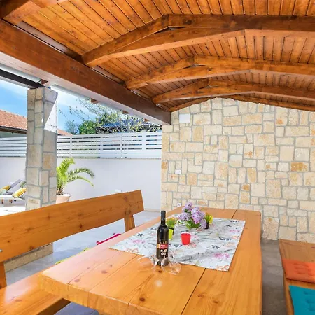 Holiday home 2 Bedroom Lovely In