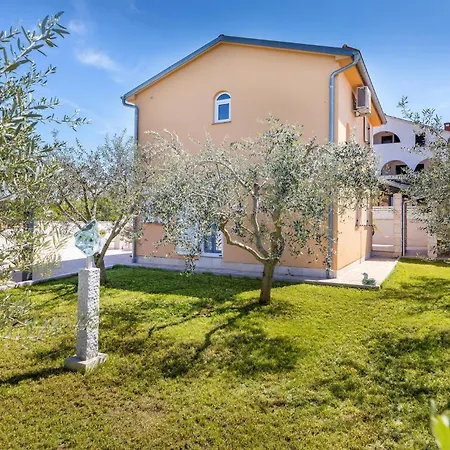 Holiday home 2 Bedroom Lovely In Musalez