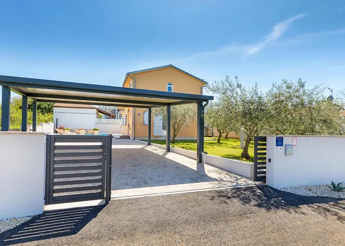 2 Bedroom Lovely In Feriehus