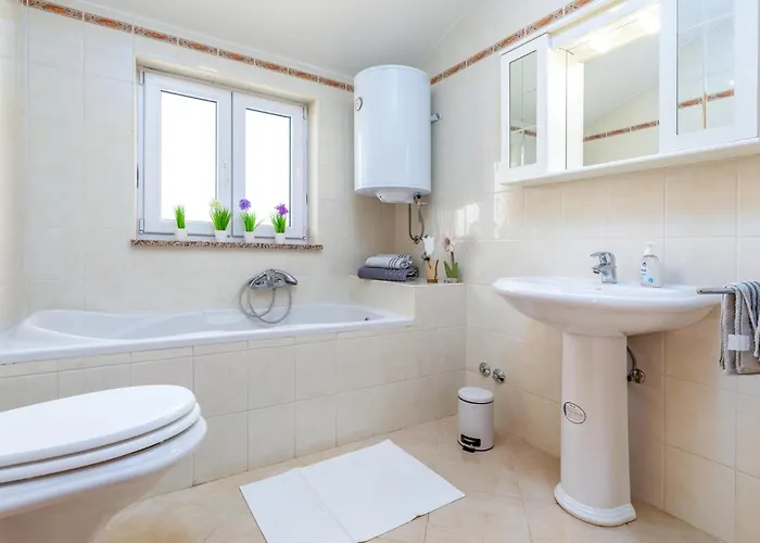 Feriehus 2 Bedroom Lovely In